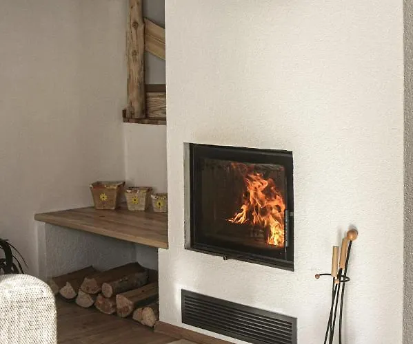 度假居 Pod Lesom *