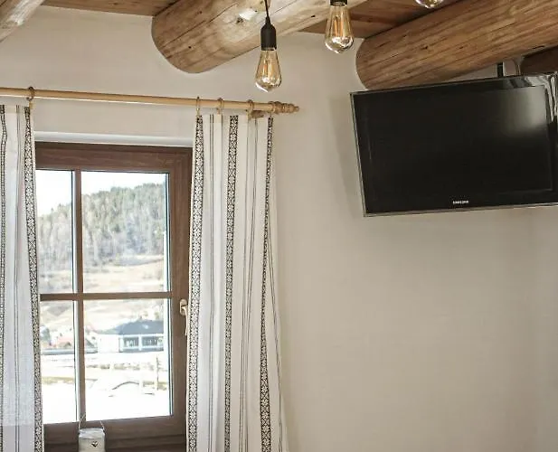 Pod Lesom 度假居 *